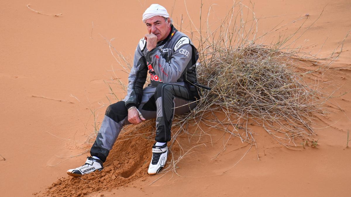 Carlos Sainz tras sufrir el accidente durante la Etapa 9 del Dakar 2023 entre Riyadh y Haradh