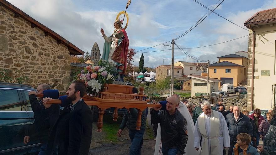 Mañana de fiesta en Mombuey por San Martino