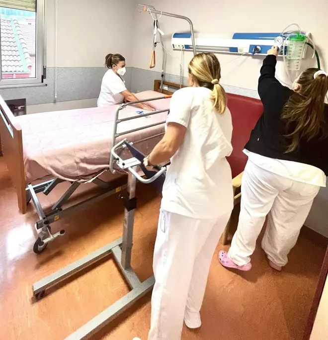 El Sanatorio Adaro de Sama suma 16 camas más para convalecencias y alcanza los 124 trabajadores