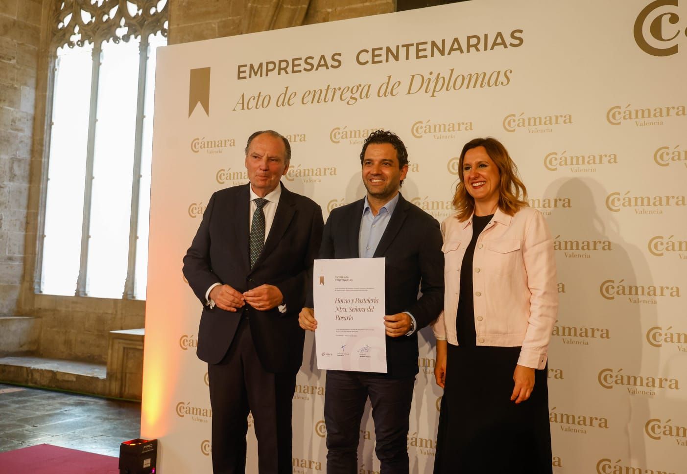 Cámara Valencia homenaje a 26 empresas por su trayectoria centenaria