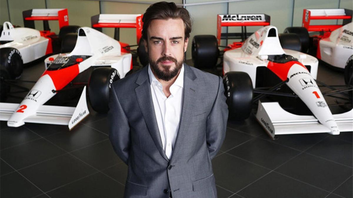 Fernando Alonso durante su presentación como piloto de McLaren-Honda