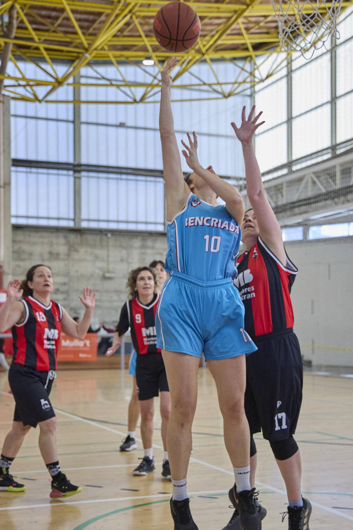 Les fotos de la jornada "Despenja les botes" a Vilobí d'Onyar