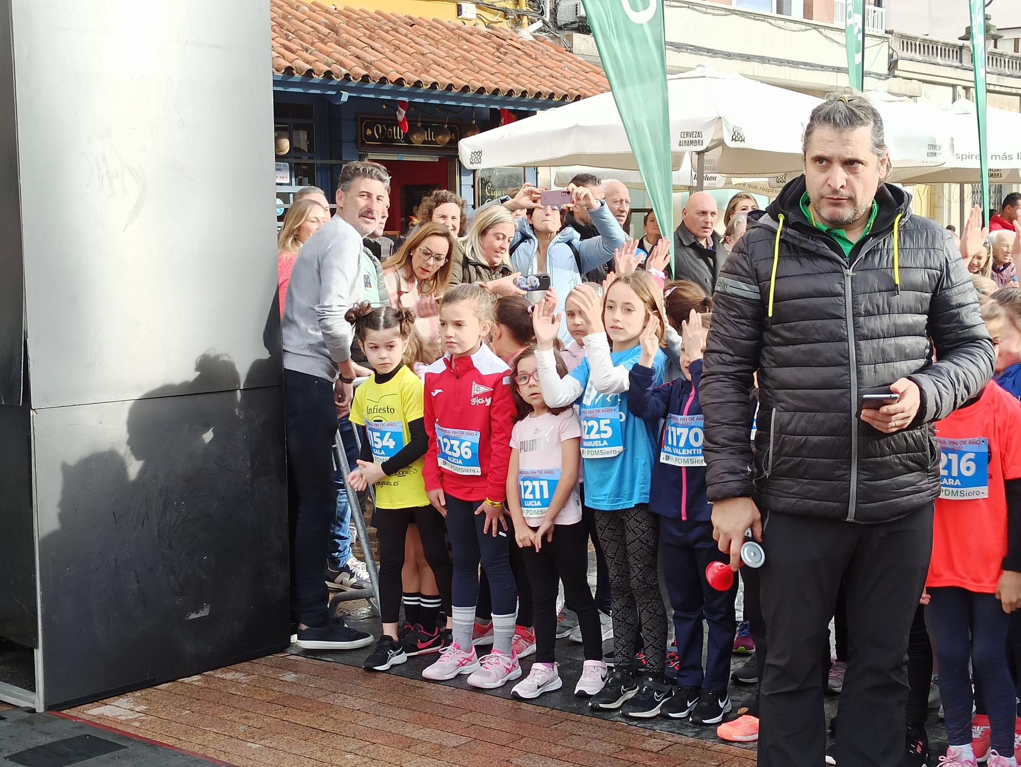 Casi 1.500 participantes disputan la carrera de Fin de Año de Pola de Siero