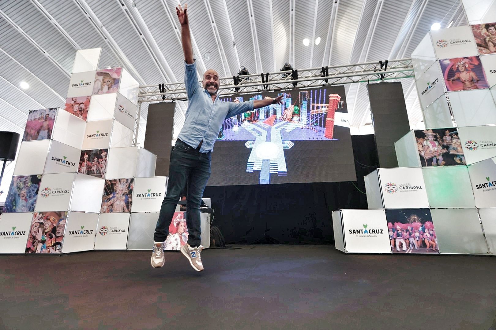 Presentación del escenario del Carnaval de Santa Cruz de Tenerife 2023