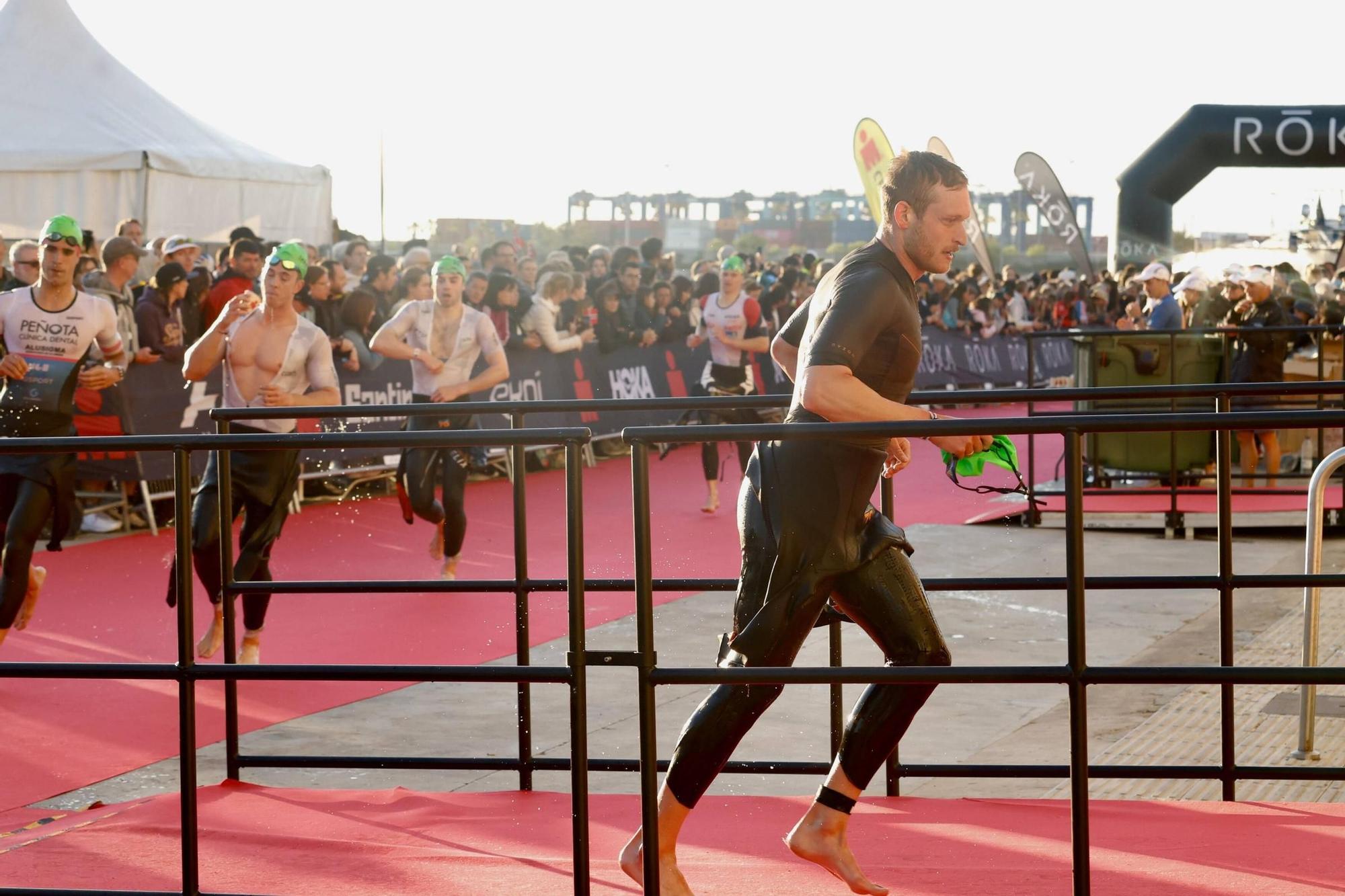 Así ha sido la prueba de natación del Ironman 70.3 en Valencia