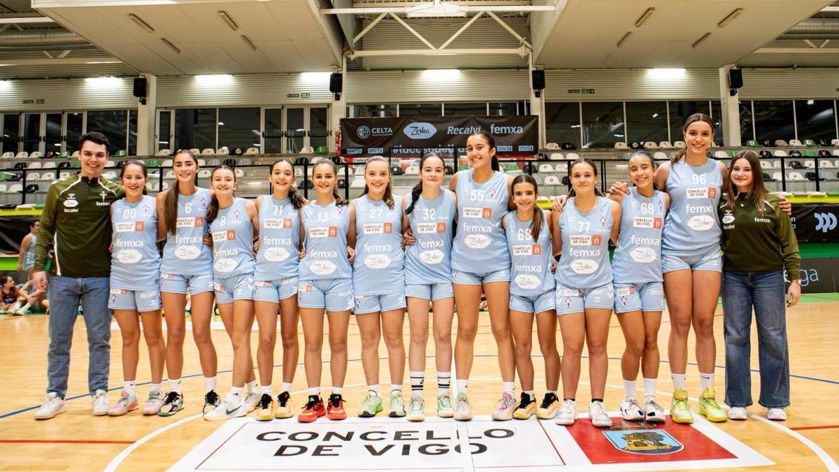 Formación del Celta Femxa Zorka, con sus entrenadores. | FDV