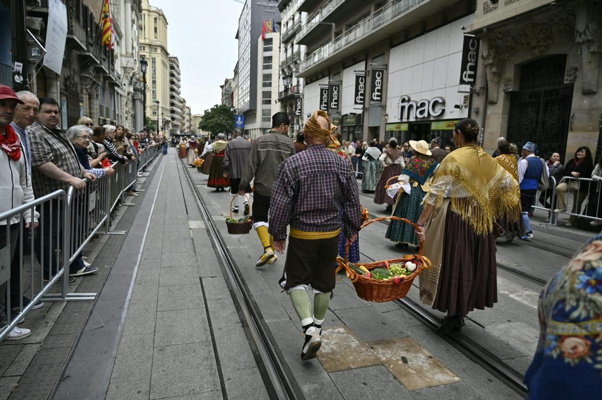 EN IMÁGENES | La Ofrenda de Frutos llena de color y tradición el centro de Zaragoza un año más EN IMÁGENES | La Ofrenda de Frutos llena de color y tradición el centro de Zaragoza un año más