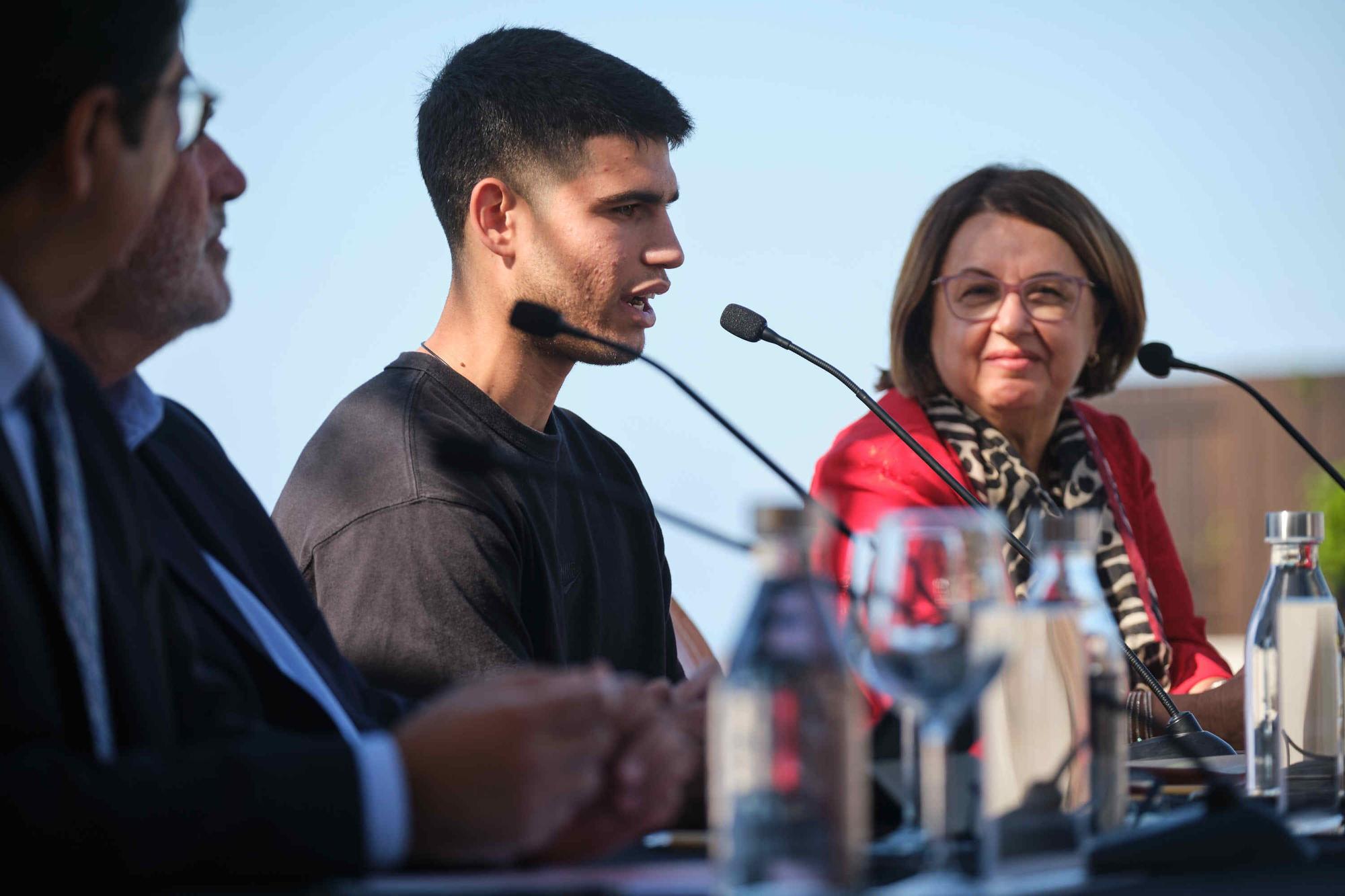 El tenista Carlos Alcaraz descansa en Tenerife