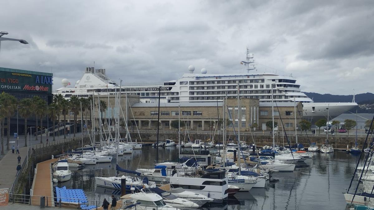 El 'Silver Dawn', este jueves en la ciudad.