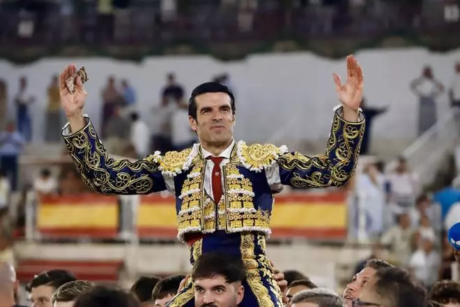 Emilio de Justo salva el miércoles en la corrida de la Feria Taurina