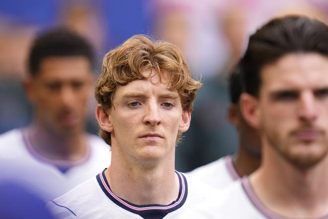 Gordon muestra con Inglaterra el gen que encandiló a Flick