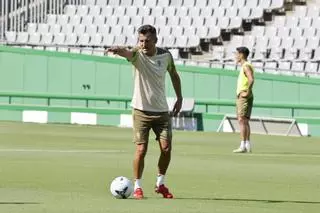Iván Ania, entrenador del Córdoba CF: "Hemos encajado más goles de lo esperado"
