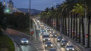 Col·lapse a la Ronda Litoral de Barcelona per un accident