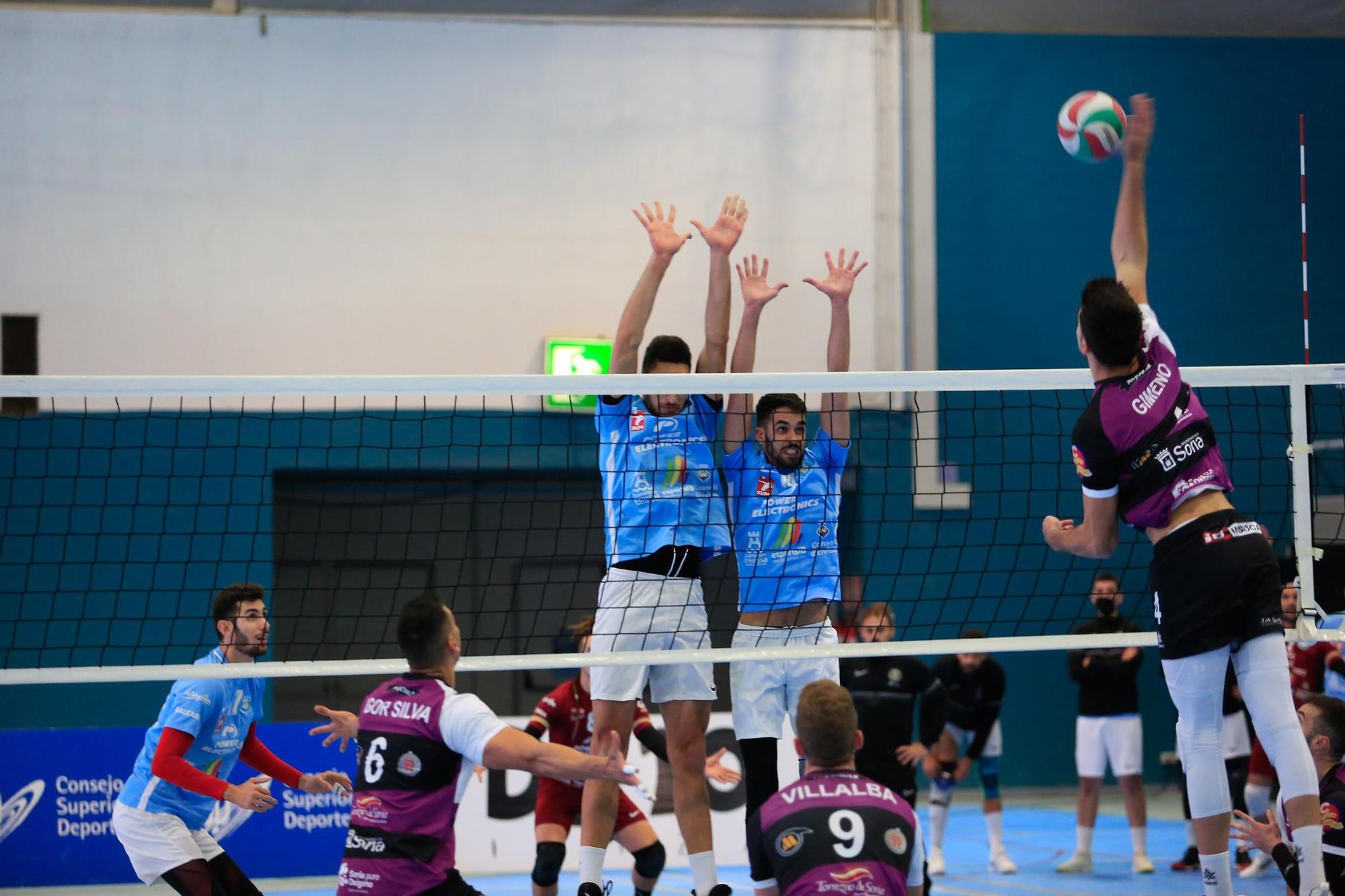 Partido entre la UD Ibiza Ushuaïa Volley y el Rio Duero Soria