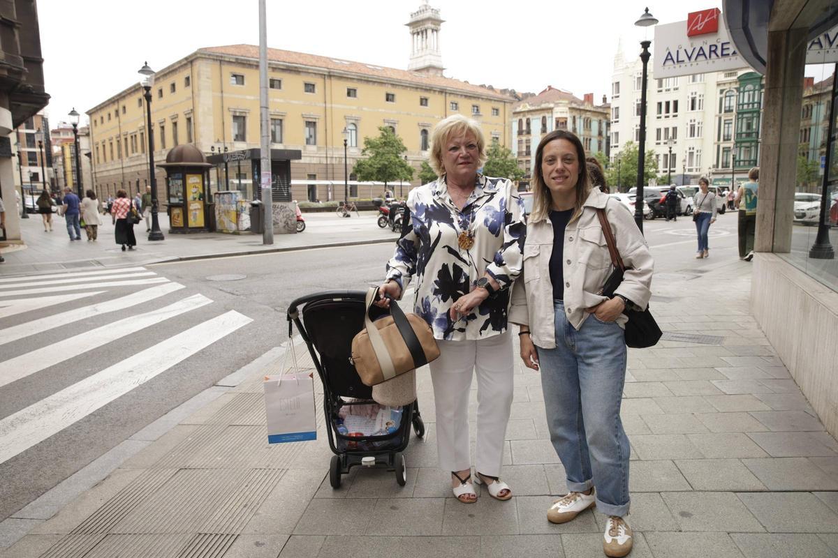 En imágenes: La división de opiniones en las calles de Gijón por la prohibición de los patinetes en el centro En imágenes: La división de opiniones en las calles de Gijón por la prohibición de los patinetes en el centro