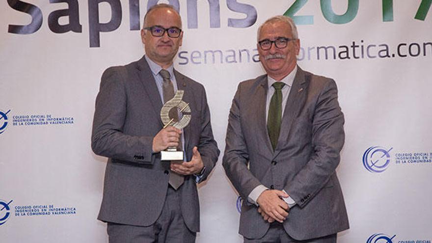 La Universidad de Alicante recibe el Premio Sapiens a la Institución Pública del Colegio de Ingeniería Informática