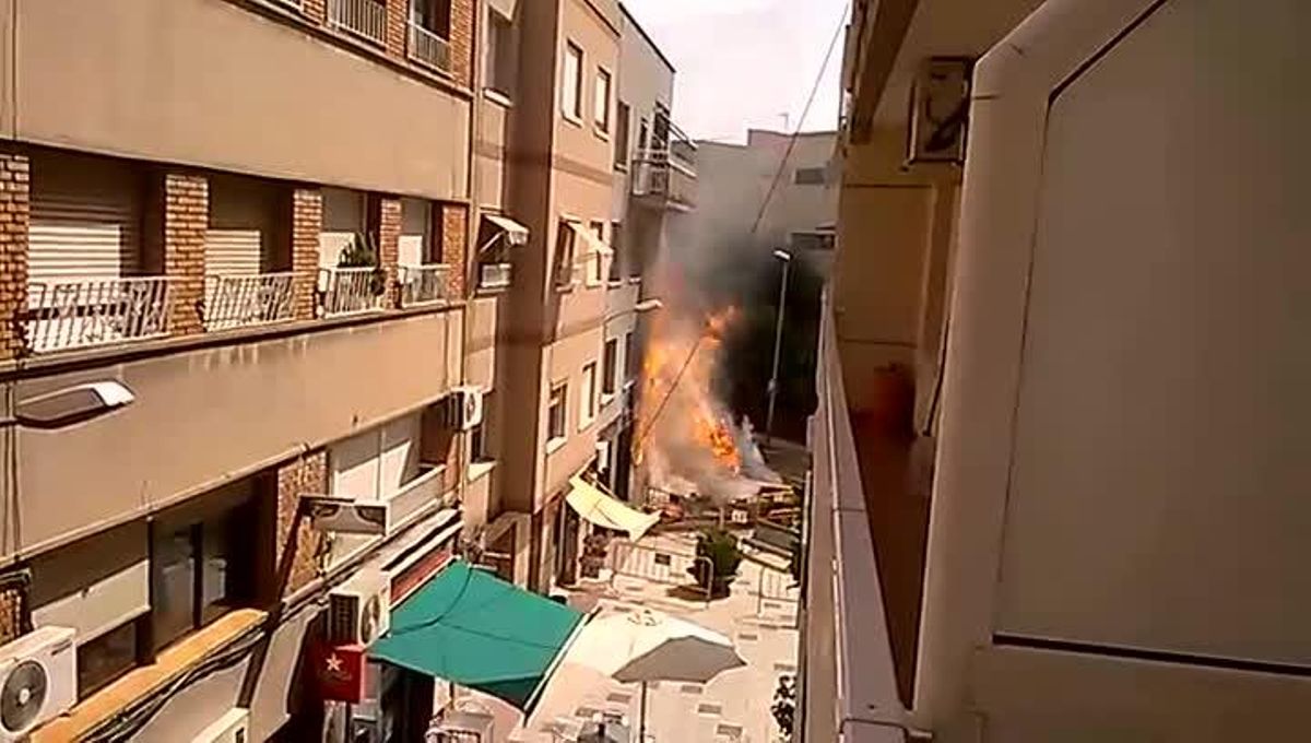 Imatges de la canonada de gas rebentada a Sant Joan Despí.