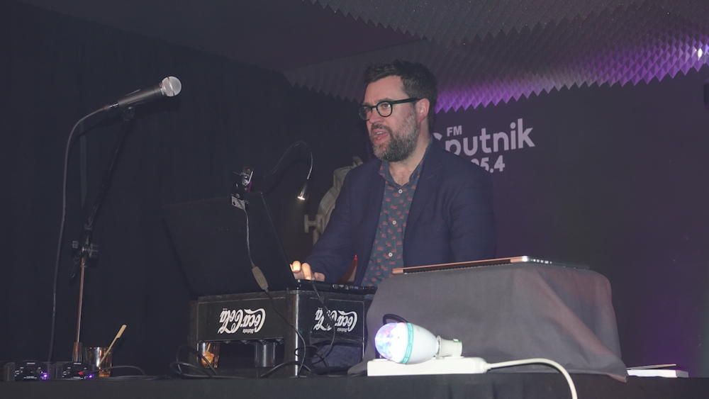 Antoni Noguera versión DJ en un concierto solidario en Casa Planas