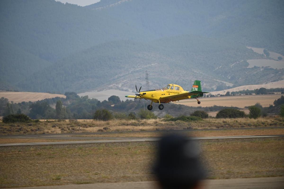 En imágenes | Sexto día de lucha contra el incendio de Las Peñas de Riglos