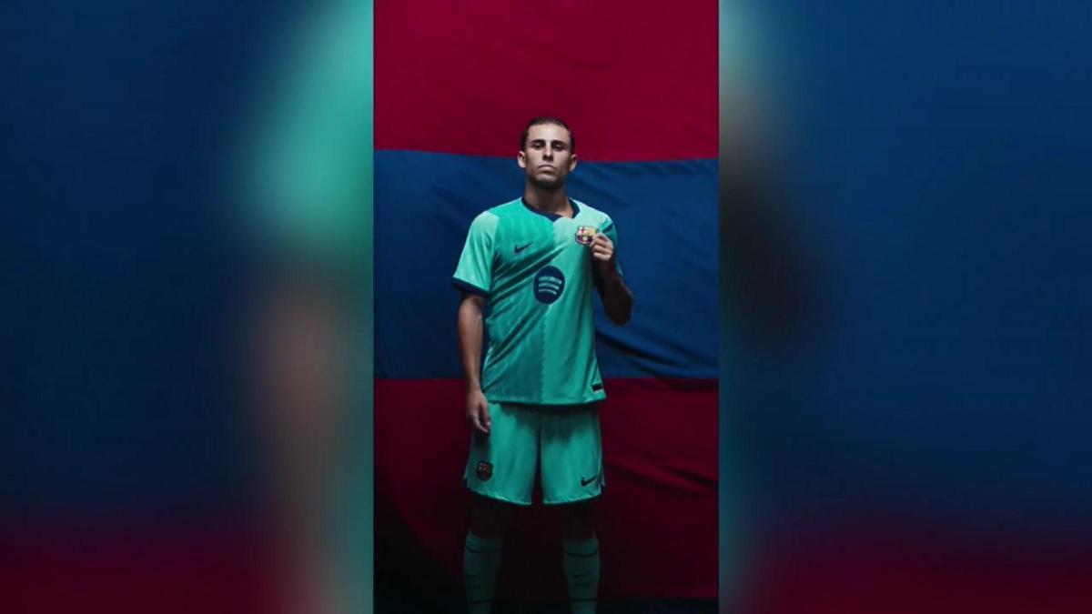 El Barça vuelve a los años 90 con una tercera equipación en tonos verdes