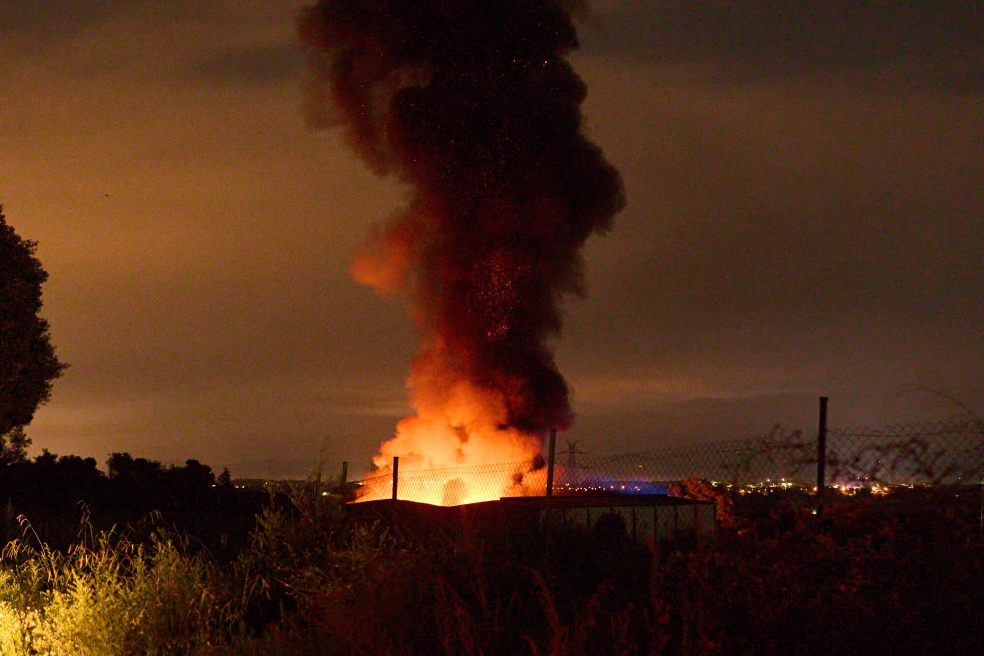 Incendi a la deixallaria EcoGirona de Vilobí d´Onyar