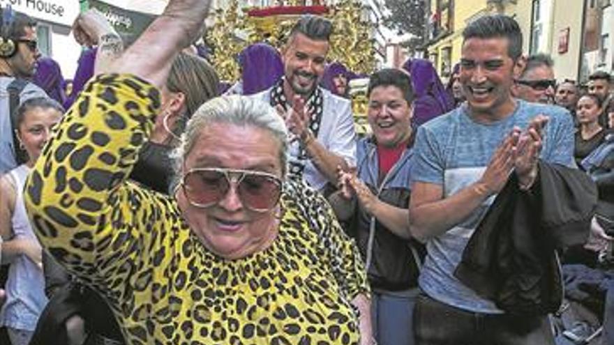 Flamenco Palmas E Incienso Para El Cristo De Los Gitanos En Malaga Diario Cordoba