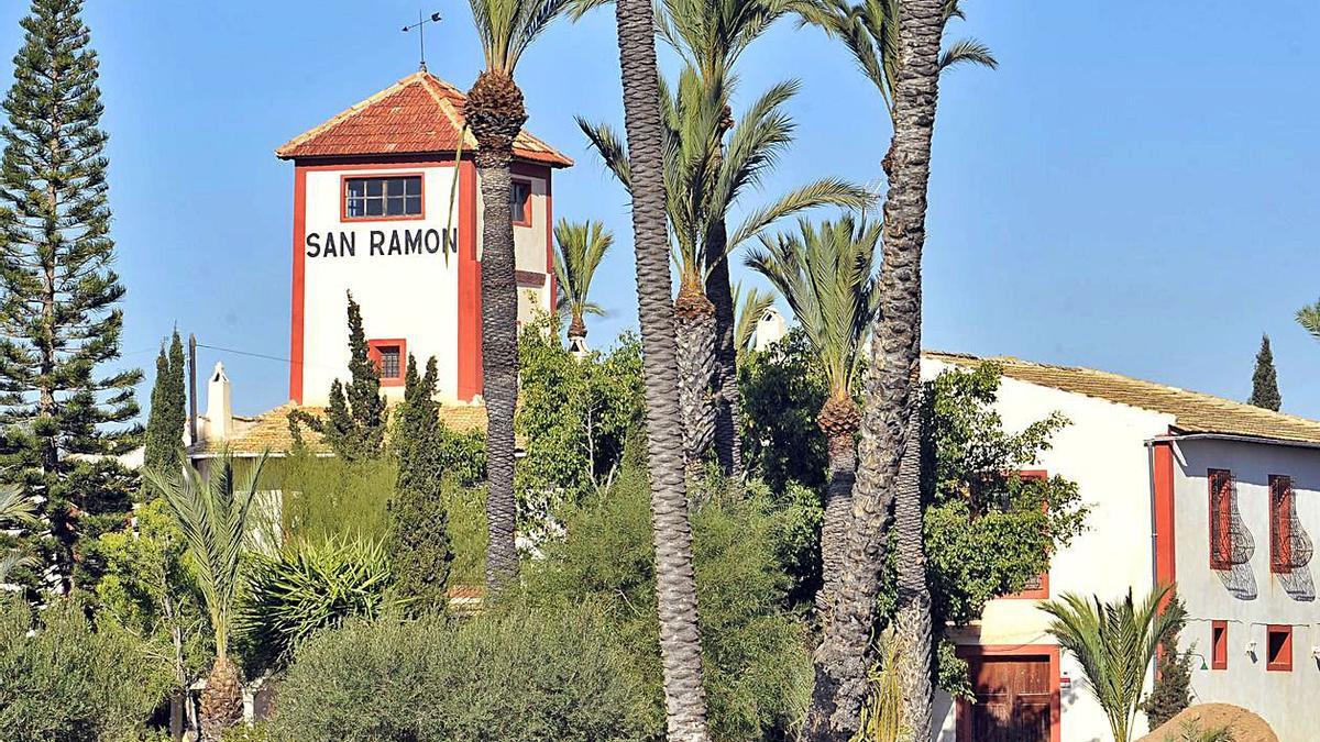 Torre de la finca centenaria de San Ramón, una de las mejor conservadas del Camp d&#039;Elx