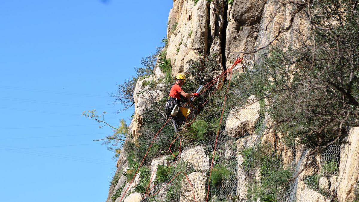 Se inician las obras del nuevo puente colgante del Caminito del Rey