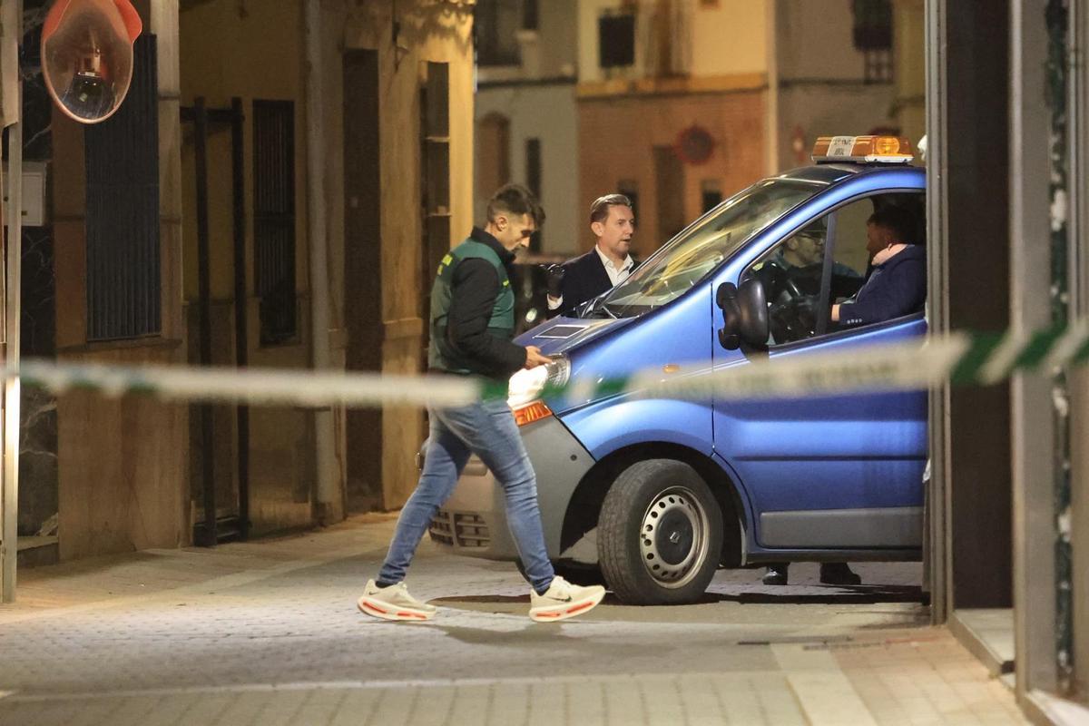 Galería de imágenes: Encuentran degolladas en su domicilio de Xilxes a una mujer y a su hija de 12 años