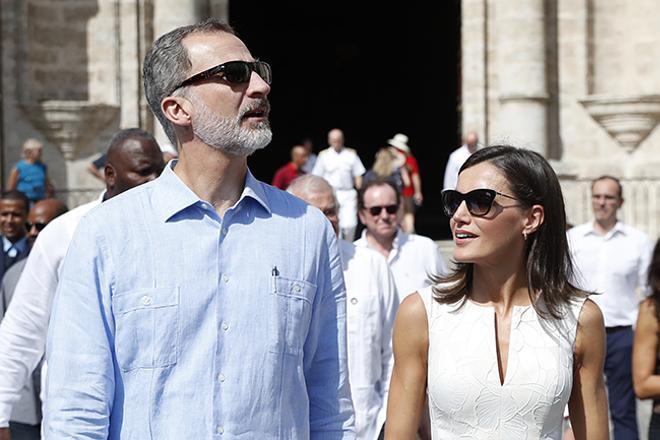 Los reyes de España paseando por el centro de La Habana