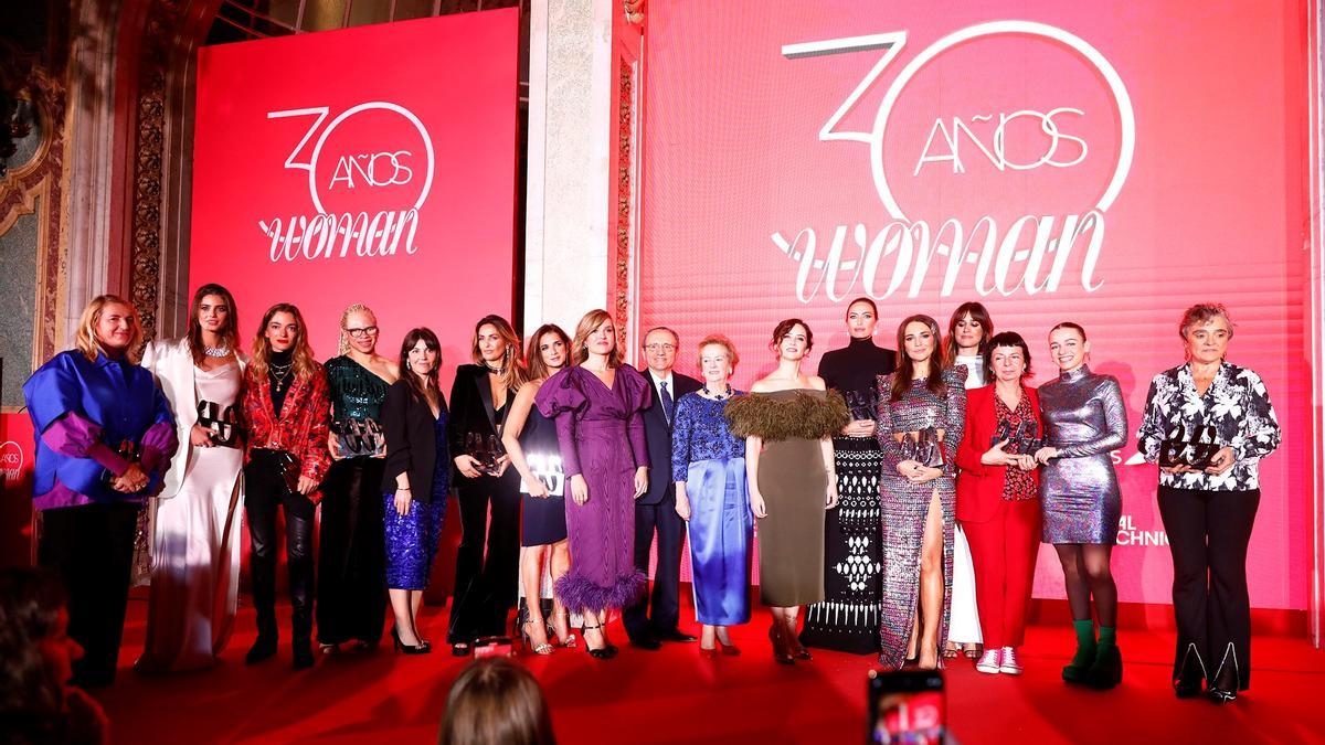 Patricia Urquiola, Taylor Hill, Sofía Sánchez de Betak, Adiaratou Iglesias, Mayka Sánchez, Valérie Messika, Macarena Rey, Pilar Alegría, Javier Moll, Arantza Sarasola, Isabel Díaz Ayuso, Nieves Álvarez, Paula Echeverría, Isabel Jiménez, Martina Puigvert, Fina Puigdeval y María José Blanco.