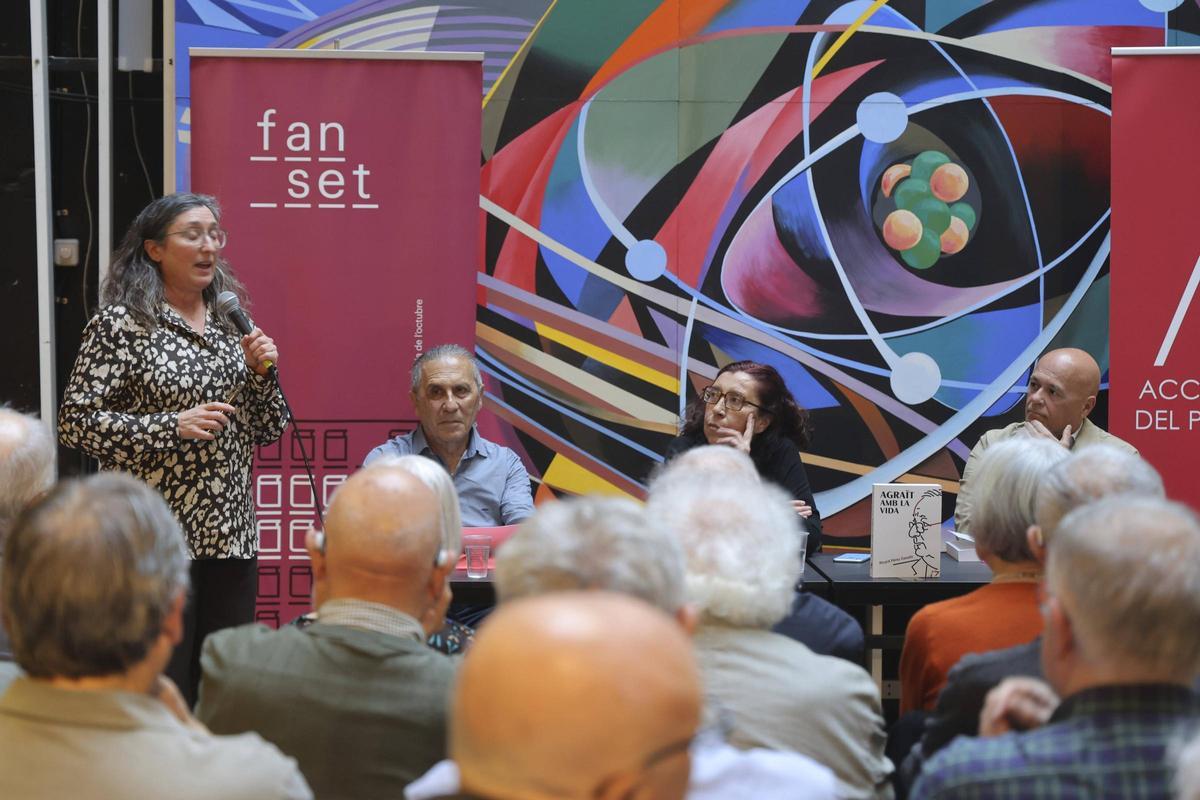 Así ha sido la presentación de las memorias póstumas de Ricard Pérez Casado en la Llibreria Fan Set de València Así ha sido la presentación de las memorias póstumas de Ricard Pérez Casado en la Llibreria Fan Set de València
