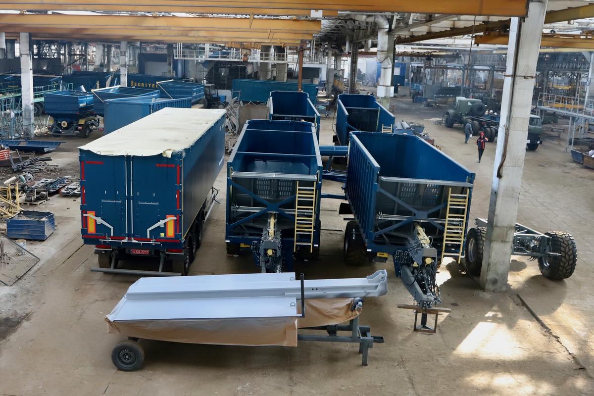 Planta de producción de Pozhmashyna, una empresa del norte de Ucrania que se trasladó a Lviv --en el oeste-- huyendo de la ofensiva rusa.