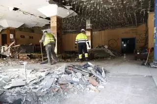 Así avanza la demolición de la nave de Flex