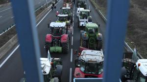 Els agricultors francesos inicien  el «setge» de la regió de París