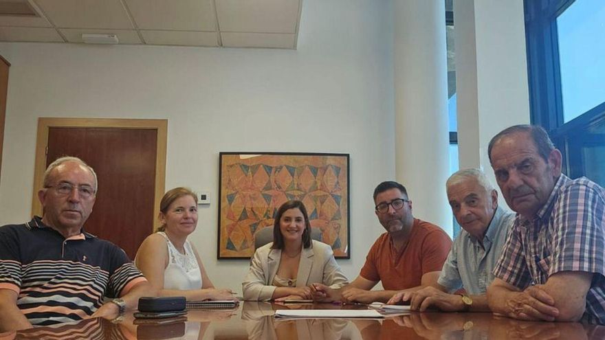 Momento de la reunión entre gobierno local y vecinos. | FdV
