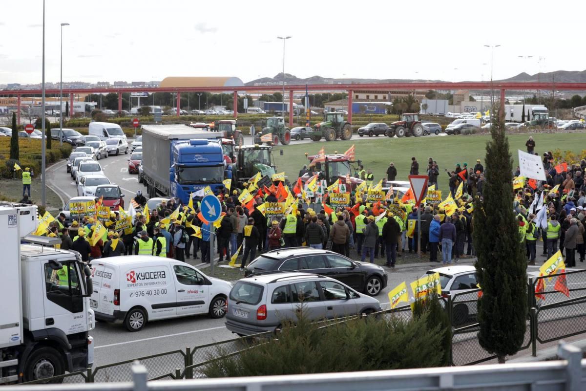 Manifestación de agricultores en Zaragoza