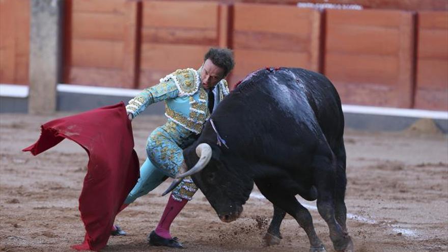 Talavante y Ureña, a hombros