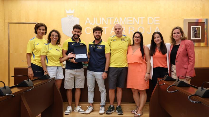 Sin piscina y con premios: Catarroja reconoce al Club Sirenas su temporada de éxitos marcado por la dana