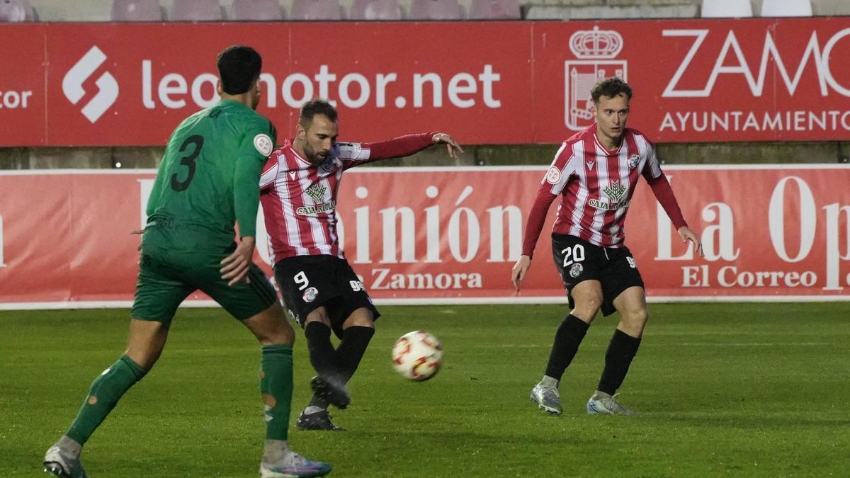 Pito Camacho, en una acción del encuentro