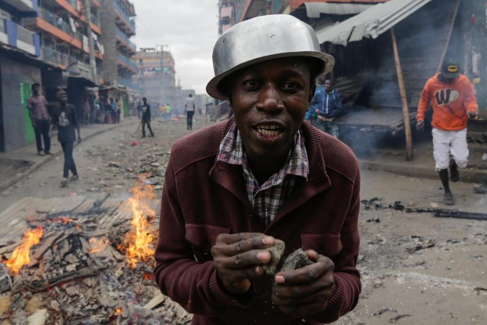 Policía y seguidores de la coalición opositora de Raile Odinga han protagonizado graves enfrentamientos en Kenia tras las elecciones.