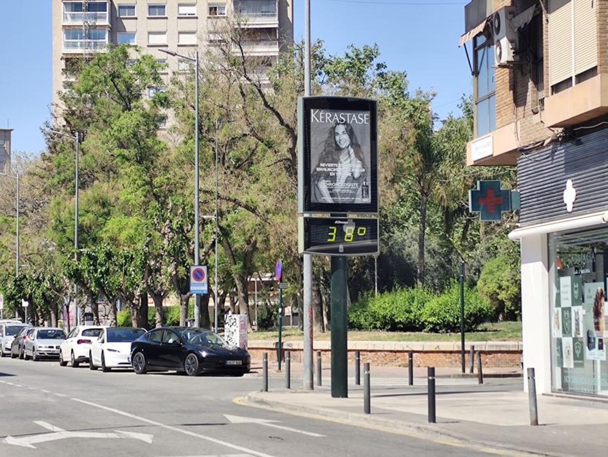 Termómetro callejero de la ciudad de Murcia