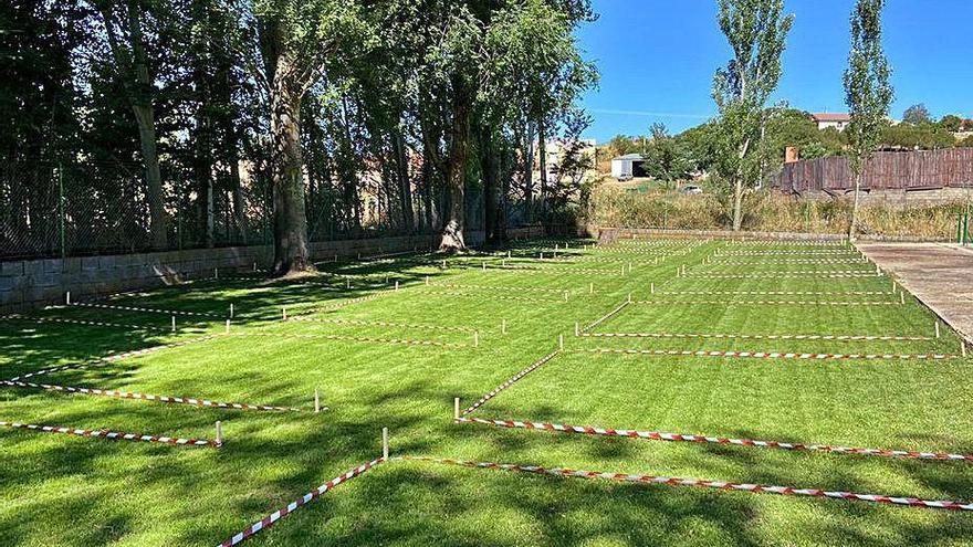 Parcelas señaladas en la piscina de Argujillo.