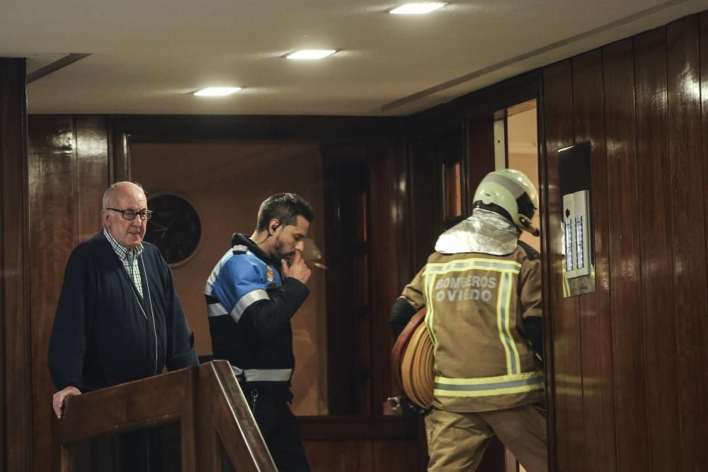 Incendio en la calle Marqués de Santa Cruz de Oviedo