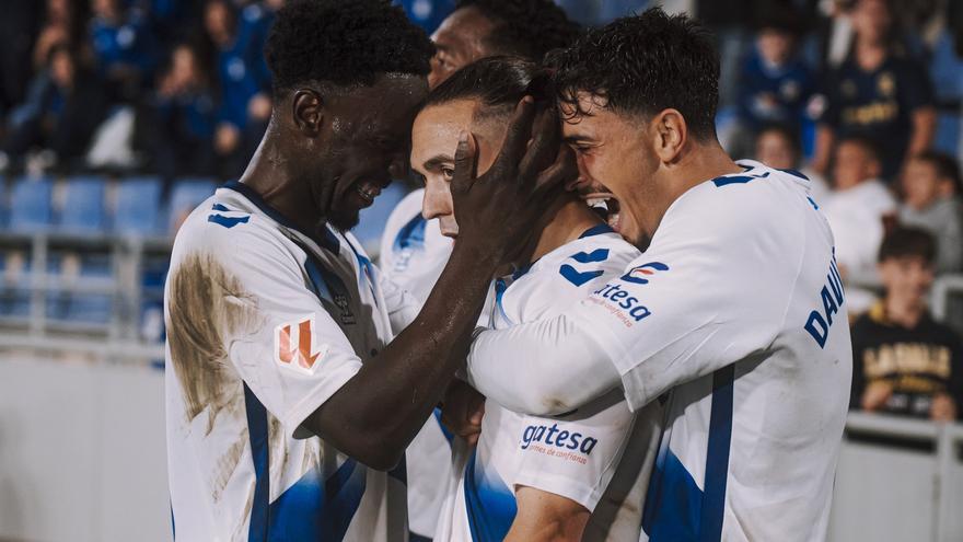 El CD Tenerife aspira a hacer tres o cuatro traspasos para equilibrar sus cuentas
