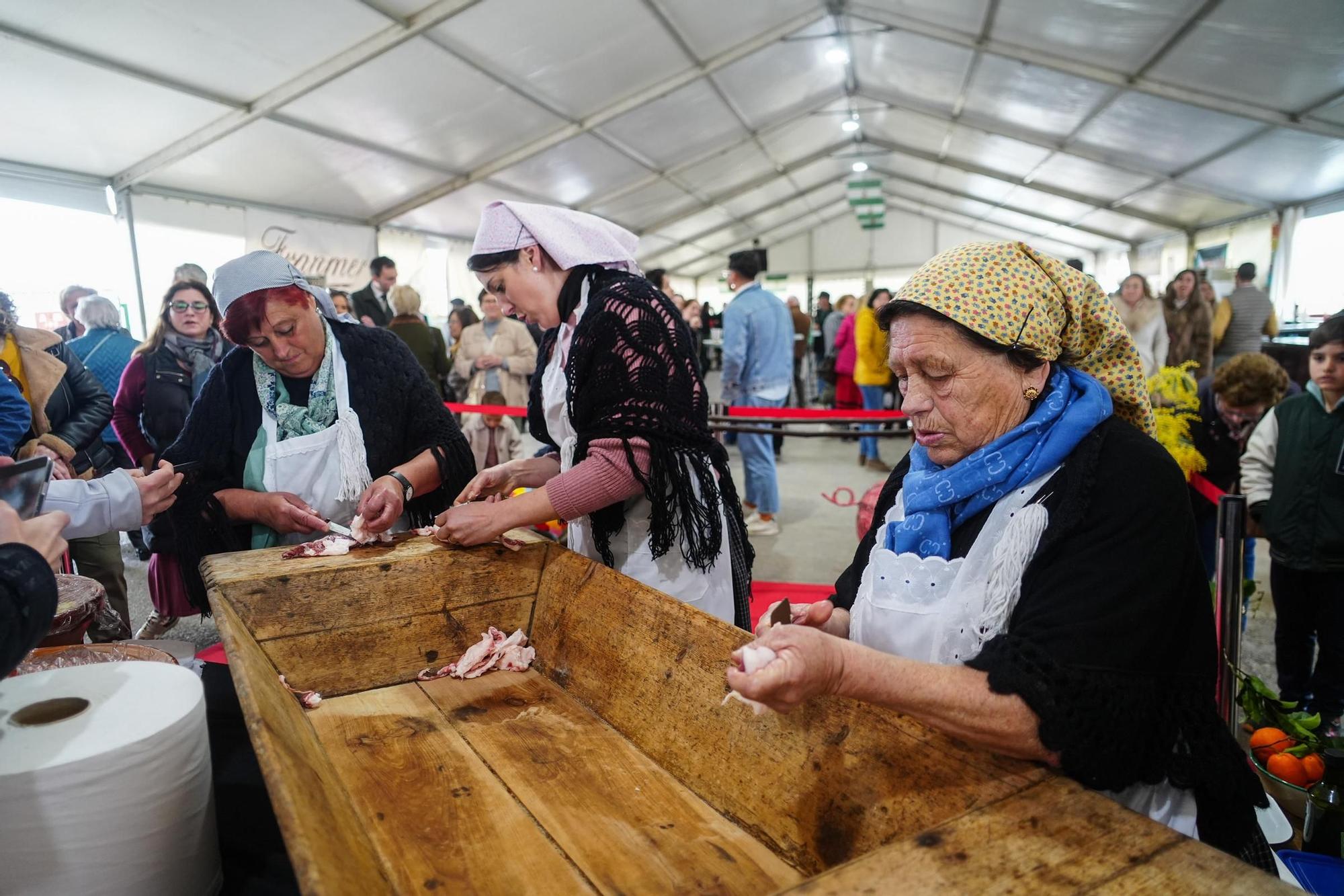 Villanueva de Córdoba revive el ritual de la matanza