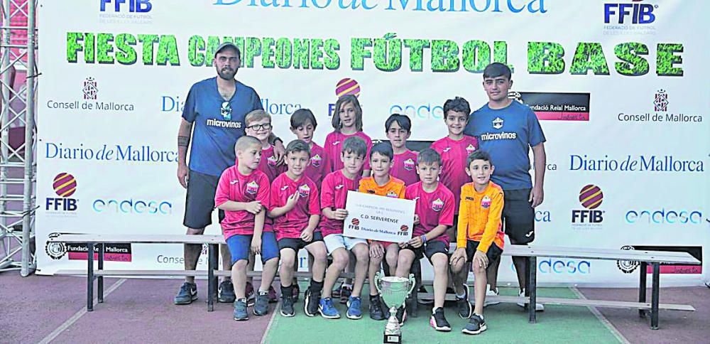 SUBCAMPEÓN: Serverense. Prebenjamín Liga C