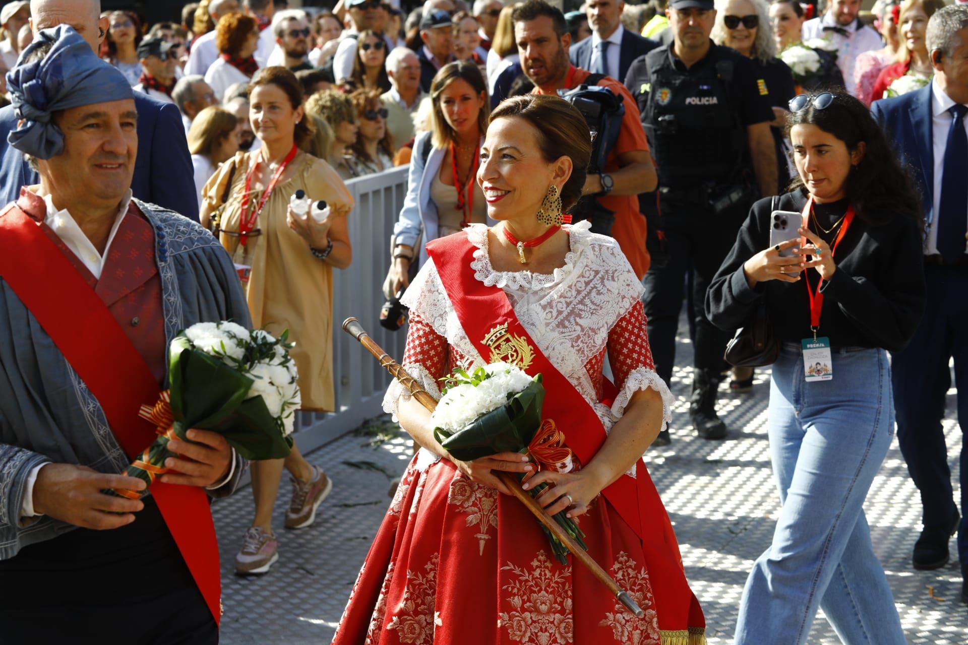 En imágenes | La Ofrenda de Flores a la Virgen del Pilar 2023 (I)