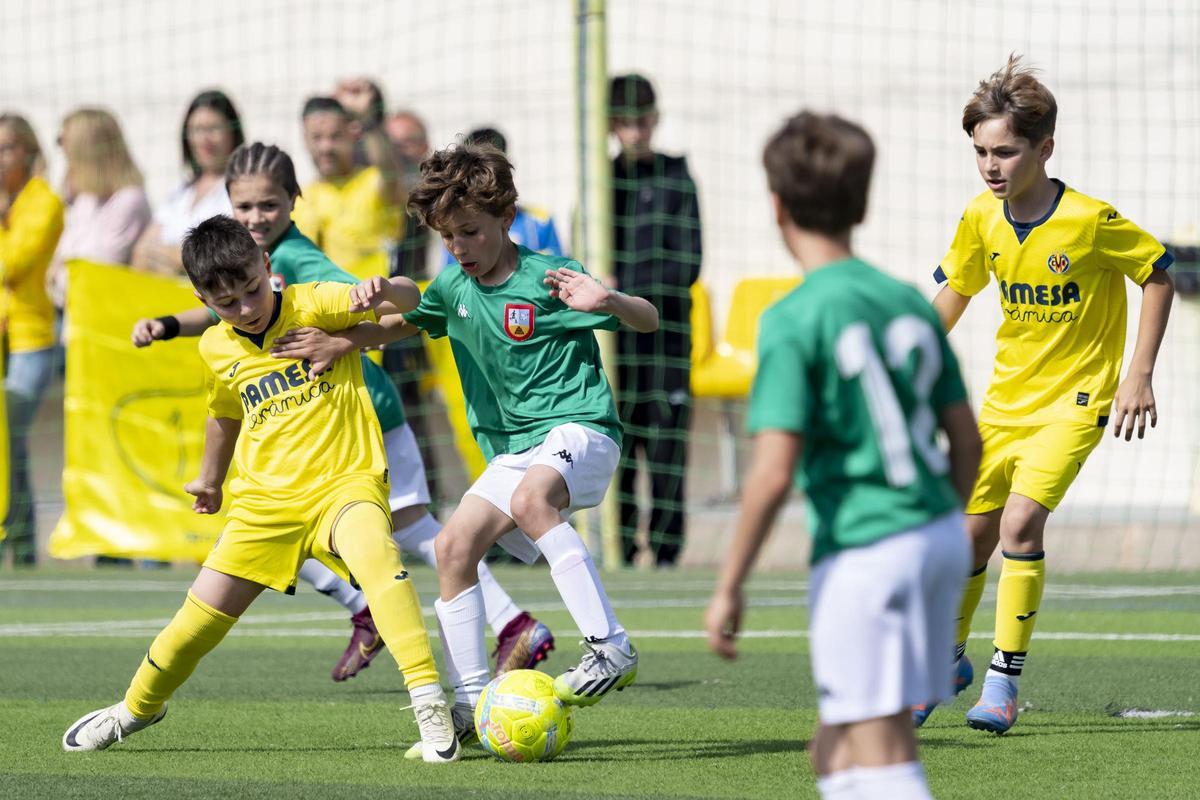 Equipos de numerosos países se desplazan a España para participar en el torneo del Submarino.