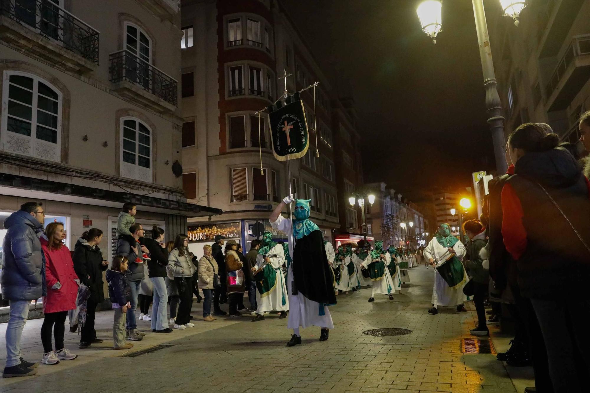 EN IMÁGENES: Avilés se llena en honor a Jesús de Medinacelli: así ha sido la procesión del Lunes Santo